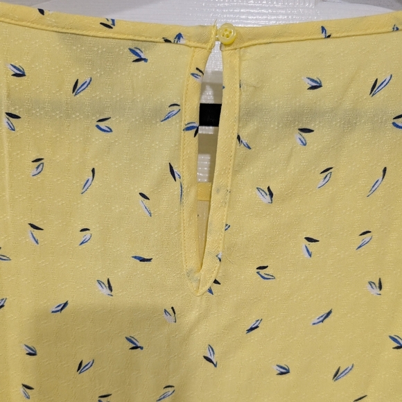 Buffalo David Bitton Yellow Tie Front Detail Short Sleeve Blouse in Size XXL - Picture 8 of 9